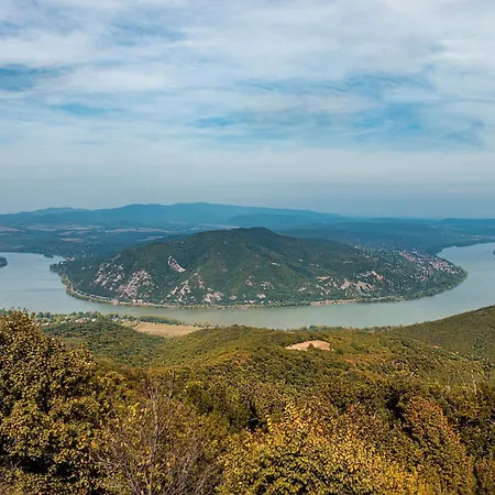 Dunatwinhouse アパート Dömös